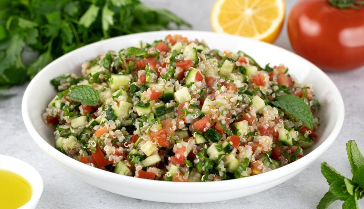 Levantine,Vegetarian,Salad,With,Quinoa,,Tomatoes,,Cucumbers,,Parsley,,Lemon,And